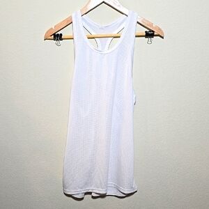 Zyia Athletic White Sleeveless Women's Top